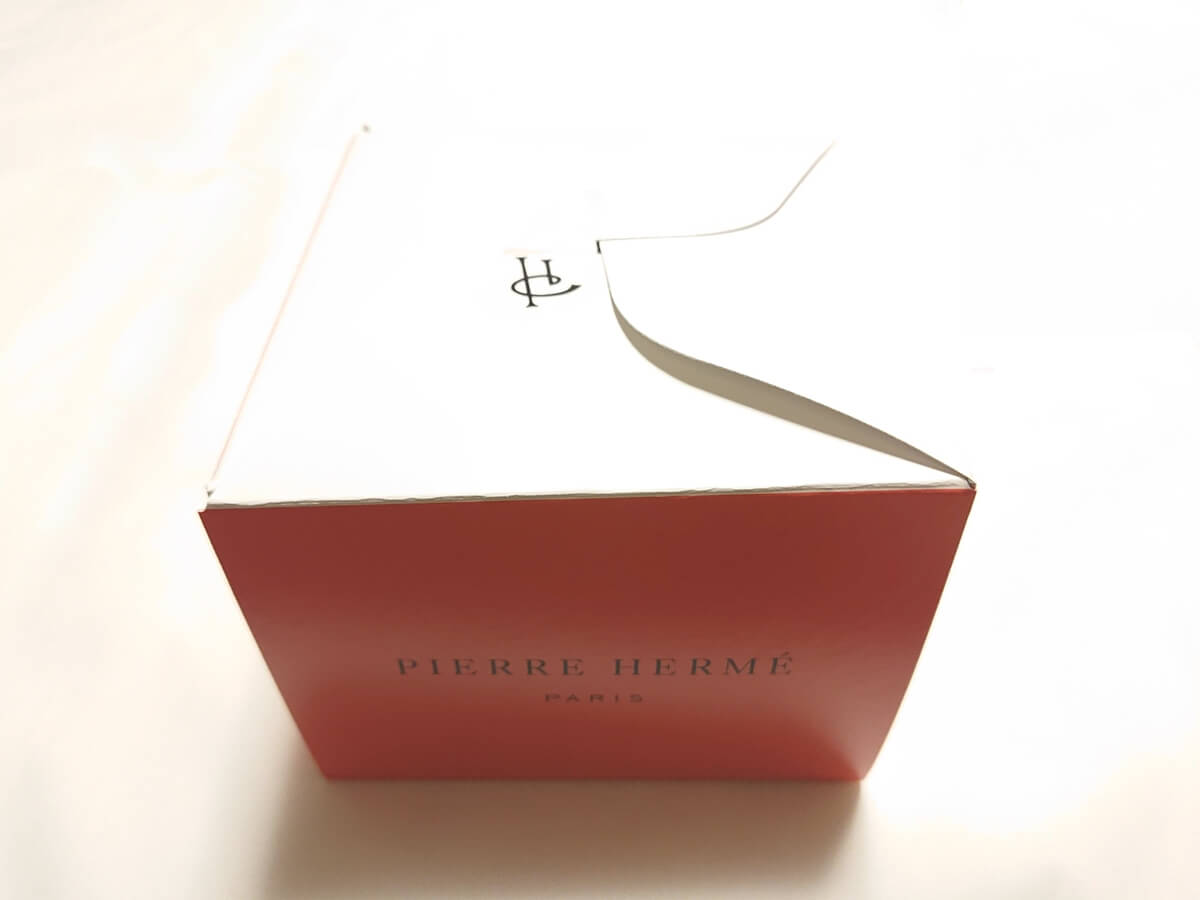 キャレマン ショコラ｜ピエールエルメパリ（PIERRE HERMÉ PARIS